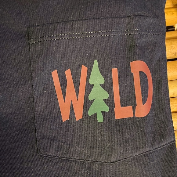 Small Black Pocket T-shirt 🌲 - Picture 3 of 3